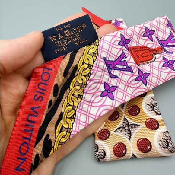 Louis Vuitton Bando BB Bubblegram Silk Multicolor Scarf - Picture 6 of 6